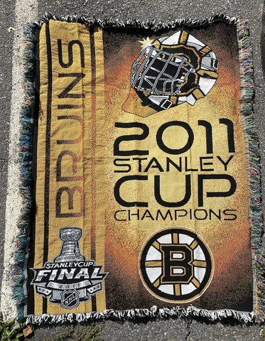 Vintage 2011 NHL Boston Bruins Stanley Cup Champions Commemorative Blanket Quilt Cover