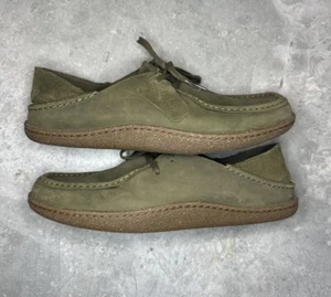 Clarks Herren 9,5 Pilton Wallabee dunkeloliv Nubuk Dämpfung Komfort Schuhe - Bild 1 von 7