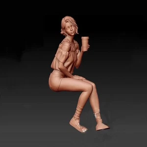 Figura miniatura niña bebiendo sentada escena utilería 1/87 1/64 1/43 para coche vehículo - Imagen 1 de 6