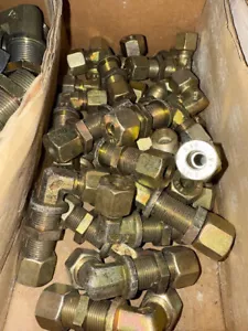 10S Bulkhead Elbow Hydraulic DIN 2353 Compression Fitting Adaptor EMB Ermeto Oil - Picture 1 of 2