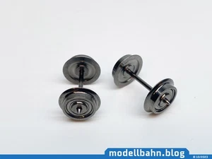 2Stk. Wechselstrom Radsatz mit Rad Ø10,8mm & 24,0mm Spitzachse schwarz vernickel - Picture 1 of 2