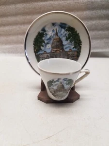The Capital Washington DC Souviner Cup and Saucer with Plastic Stand (M) - Picture 1 of 13