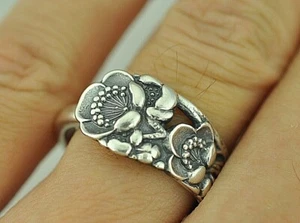 Dainty Solid 950 Sterling Silver Plum Flower Floral Adjustable Spoon Ring - Picture 1 of 6