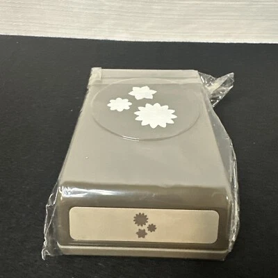 Stampin’ Up! Extra Large Boho Blossoms Paper Punch Floral Scrapbook Card Crafts - Image 1 of 4