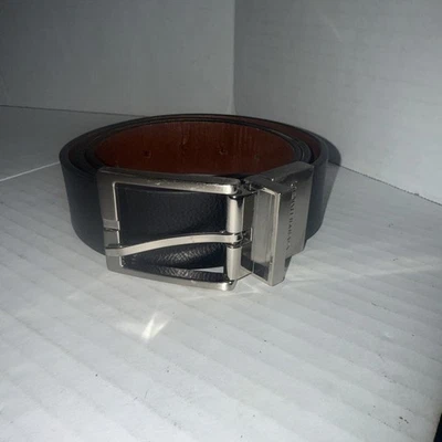 Cinturón de cuero sintético negro marrón Calvin Klein guardián de metal talla mediana 34-36 Foto 1 de 4