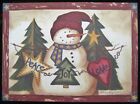 Carte de vœux de Noël vintage bonhomme de neige tenant « Peace Joy & Love » par Korsgaden