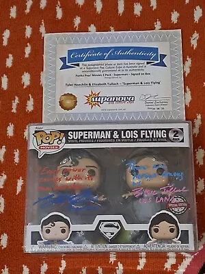 Tyler Hoechlin & Elizabeth Tulloch - Signed & quoted COA, superman & lois flying - Image 1 of 4