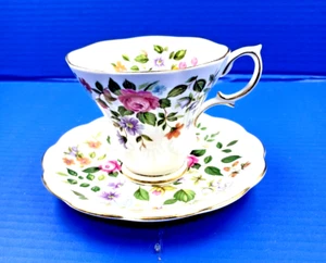 VINTAGE ROYAL ALBERT "DEVON" RANDOM HARVEST SERIES FLORAL TEACUP/SAUCER ENGLAND - Picture 1 of 6
