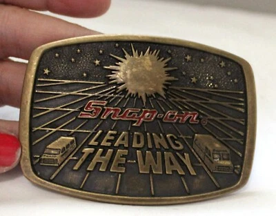 Hebilla de cinturón para hombre "Leading the way" 1988 ssx-1232 ee. uu. de latón macizo a presión Foto 1 de 2