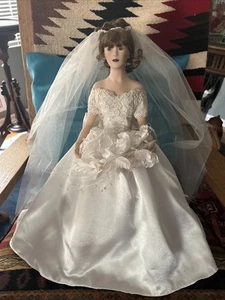 Signierte Paradise Galleries Patricia Rose Bride Puppe 1999 Limited Edition #A8449 - Bild 1 von 17