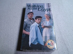 New ! Walking Across Egypt VHS Jonathan Taylor Thomas *Films for the Family* CC - Picture 1 of 7