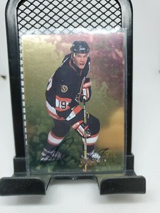 1998-99 ITG Be A Player Gold Alexei Yashin #246 Auto