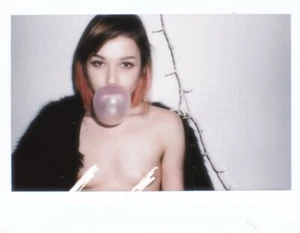 Kunst Akt Model Jessie Girl Instax Wide Sofortbildfilm unzensiert - Bild 1 von 1