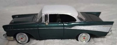 Chevrolet Bel Air 1957 coche diecast verde escala 1:24 Motormax Foto 1 de 4