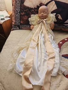 LIFE LIKE PORCELAIN DOLL "PRINCE GEORGE OF CAMBRIDGE" 20"BY FIORENZA BIANCHERI - Bild 1 von 11