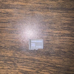 16GB Samsung Micro SD Card - Photo 1 sur 2