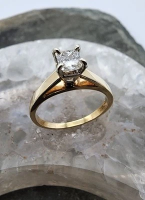 14k .585 Yellow Gold Diamond .3 ct ZEI Solitaire Sz 8 Ring Au 25176 - Image 1 of 4