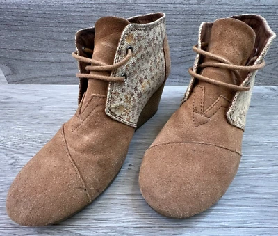 Zapato de tacón de cuña TOMS para mujer 7,5 floral marrón beige 300515 gamuza lona con cordones Foto 1 de 4