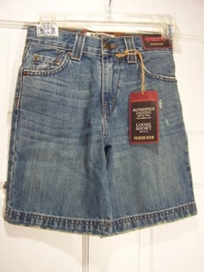 NWT Levi Strauss Signature Blue Distressed Loose Fit Denim Shorts Size 7 B5 - Picture 1 of 2