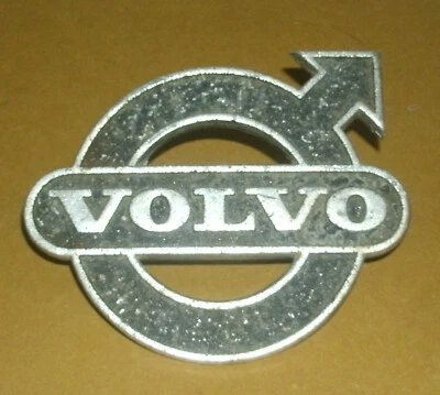 Volvo 144 1968 vintage emblema de parrilla (3") redondo cromado logotipo de coche insignia pieza Foto 1 de 4