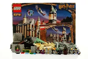 LEGO Harry Potter Set 4709 Castello di Hogwarts 100% completo + istruzioni + scatola 2001 - Foto 1 di 9