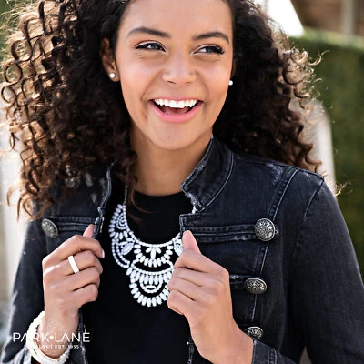 Park Lane "KIMBER" NECKLACE - Hand cut White Milk glass - Orig $218 - LAST ONE! - Image 1 of 4