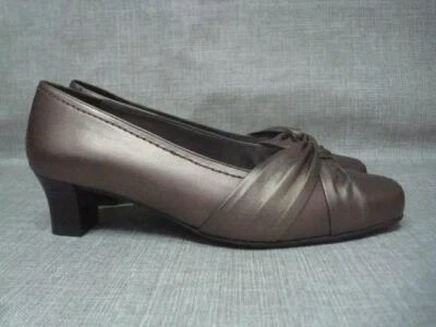 HOTTER UK 5 EE ENSHRINE METALLIC BLOCK HEEL COURT SHOES BNWOB - Image 1 of 4