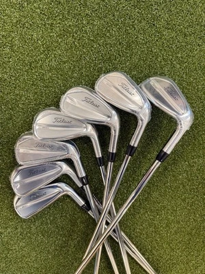 NEW RH TITLEIST T200 IRON SET 5-GW AMT BLACK R300 - Image 1 of 3