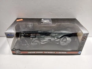 Jada Justice League BATMOBILE & BATMAN 1:32 Diecast - Hollywood Rides - Picture 1 of 3