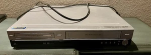 Zenith ZRY-316 DVD VHS Combo Grabadora Reproductor de Video Sin Control Remoto VCR - Imagen 1 de 4