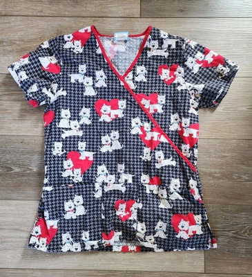HQ Scrubs Womens White DOG & HEART Scrub Top XS  Pockets Valentine Vet Tech B1  - Image 1 of 3