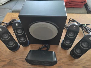 Logitech X-530 5.1 PC-Lautsprechersystem, Surround Anlage, Aktiv Subwoofer - Bild 1 von 3