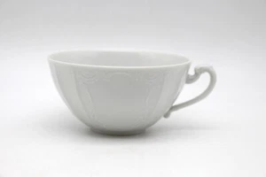 Fürstenberg Porzellan Teetasse Solitude weiß ohne weiteres Dekor - Bild 1 von 1