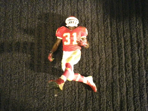 NFL McFarlane TOYS PRIEST HOLMES #31 KANSAS CITY CHIEFS FIGURE 6 1/4 INCHES TALL Cover