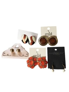 costume jewelry 5 pairs vintage styles mixed brands - Picture 1 of 1