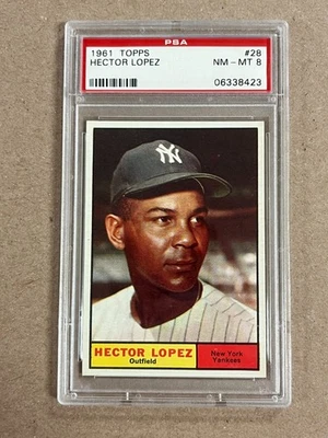 1961 Topps Héctor López #28 New York Yankees #28 calificado PSA 8 casi nuevo-como nuevo Foto 1 de 2