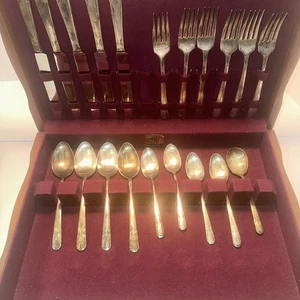Wm A. Rodgers A1 Plus Stainless Silver 23 Pieces Silverware Flatware Set - Picture 1 of 6