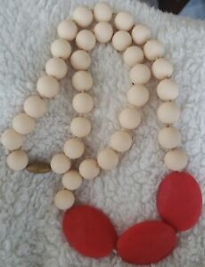 Chew Beads Necklace Ivory and Red