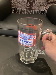 VINTAGE BUDWEISER HEAVY GLASS 32 OUNCE HANDLED MUG - THIS BUDS FOR YOU - EUC - Picture 1 of 3