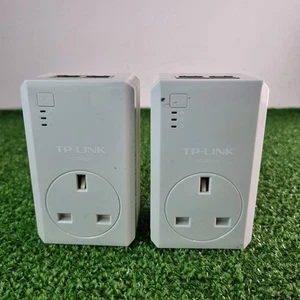 TP-Link AV500 Powerline Adapter with AC Pass Through TL-PA4020P Pair Of Plugs - Picture 1 of 3