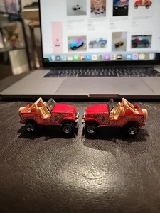 Hot Wheels 1990 rot Jeep Wrangler Aloha Beach Blumendekor neuwertig 2 Stück - Bild 1 von 5