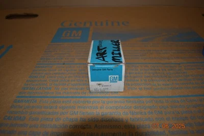 NOS GM 329816 1973-86 CHEVROLET C K 10 20 30 BLAZER SUBURBAN BACK UP LAMP SWITCH - Image 1 of 3