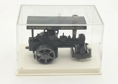 Brekina - A.D. Baker Co. Steam Roller Tractor - 1:87 Scale - Image 1 of 4