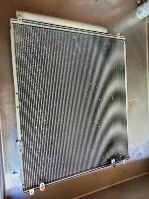 Cadillac STS 2004-2011 aire acondicionado condensador aire acondicionado 88957420 usado fabricante de equipos originales Foto 1 de 4