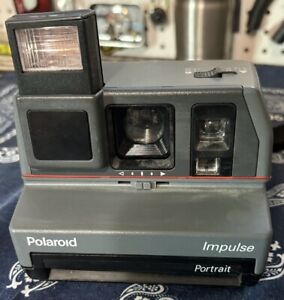 Vintage Polaroid Impulse Portrait 600 Plus Film Camera (I)