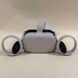 Meta Quest 2 128GB Standalone All-in-One VR Headset KW49CM - Picture 1 of 8