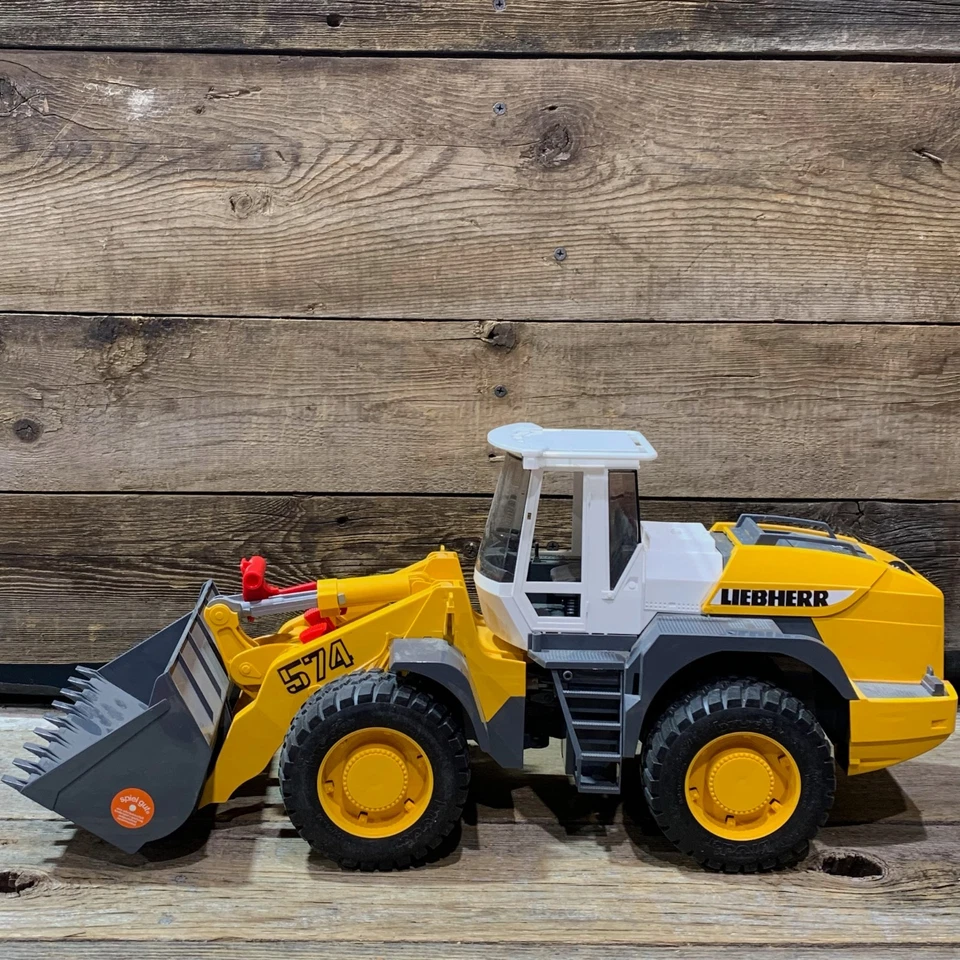 1998-05 Bruder, Liebherr 574 Road Loader, Plastic - Image 1 of 4