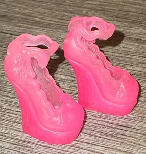 Swim Class Draculaura Monster High Puppenschuhe Wedges  - Bild 1 von 6