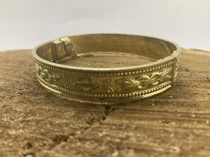 Vintage Whiting and Davis Signed Bangle Bracelet Gold Tone Repousse Design - Picture 1 of 9