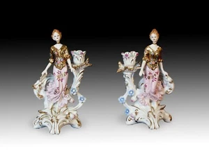 Pair of porcelain candle holders or candlesticks, after models from Sèvres. - Picture 1 of 5